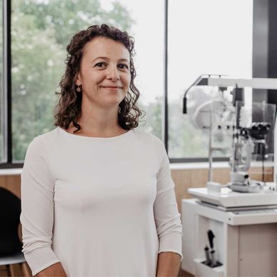 Dr. Evelyn Thöni - Facharzt für Augenheilkunde und Optometrie